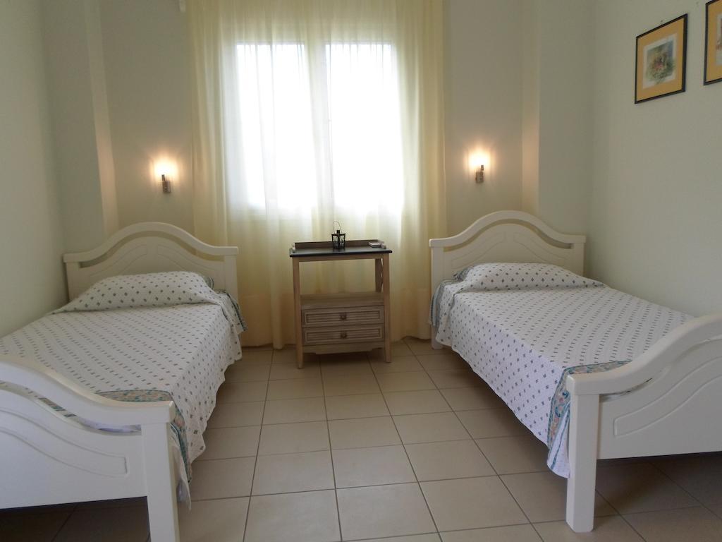 Ferienwohnung Heliovasilema Fiskardo Zimmer foto